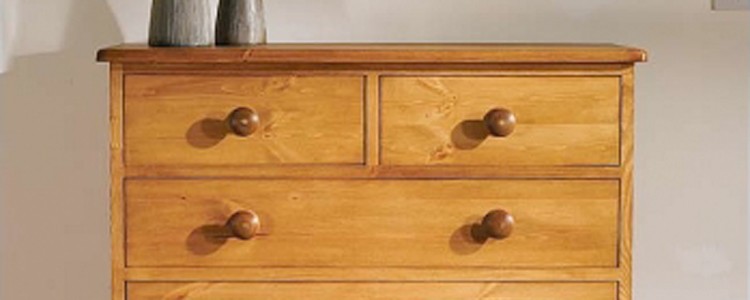 Pine Chest of Drawers